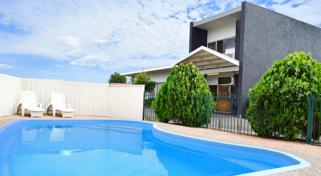 Tamworth City Motel エクステリア 写真